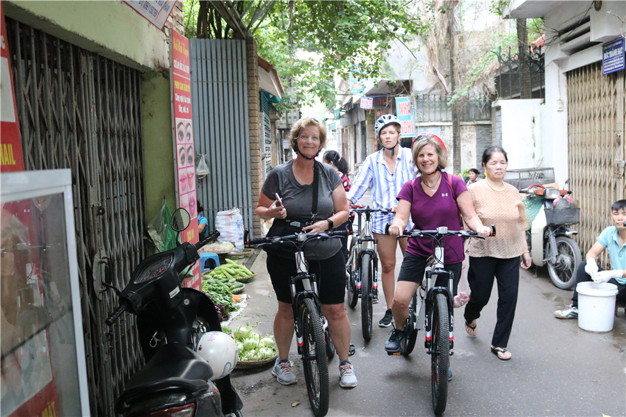 Hanoi City Bicycle Tour 1 Day